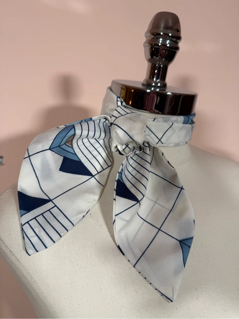 Vintage 1960's Retro Art deco blue white geometric Nautical Bow neck scarf crava